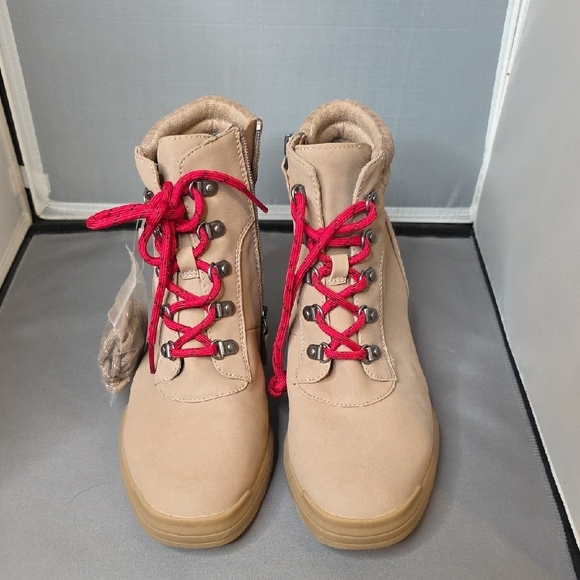 Dr Scholls Women's Wedge Ankle Boots with Red  & Tan Laces NEW Size 8 - Picture 6 of 8